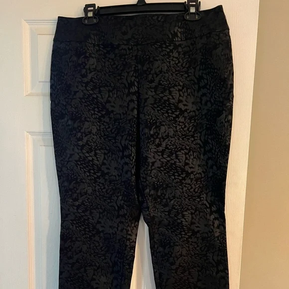 Zozo Pants & Jumpsuits | Nwt Black Pull On Dress Pants Size 16 | Color: Black | Size: 16 | Ebhurd's Closet